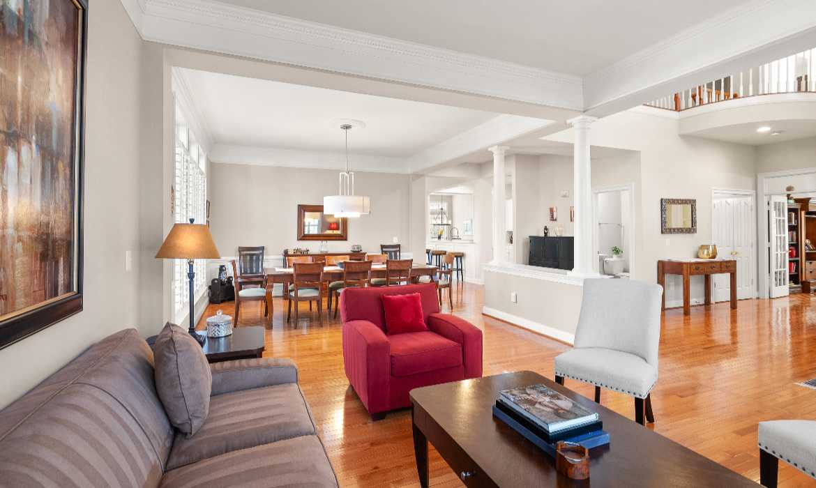 Garrell Group Top Leesburg Realtor 19126 Stream Crossing Ct web 08