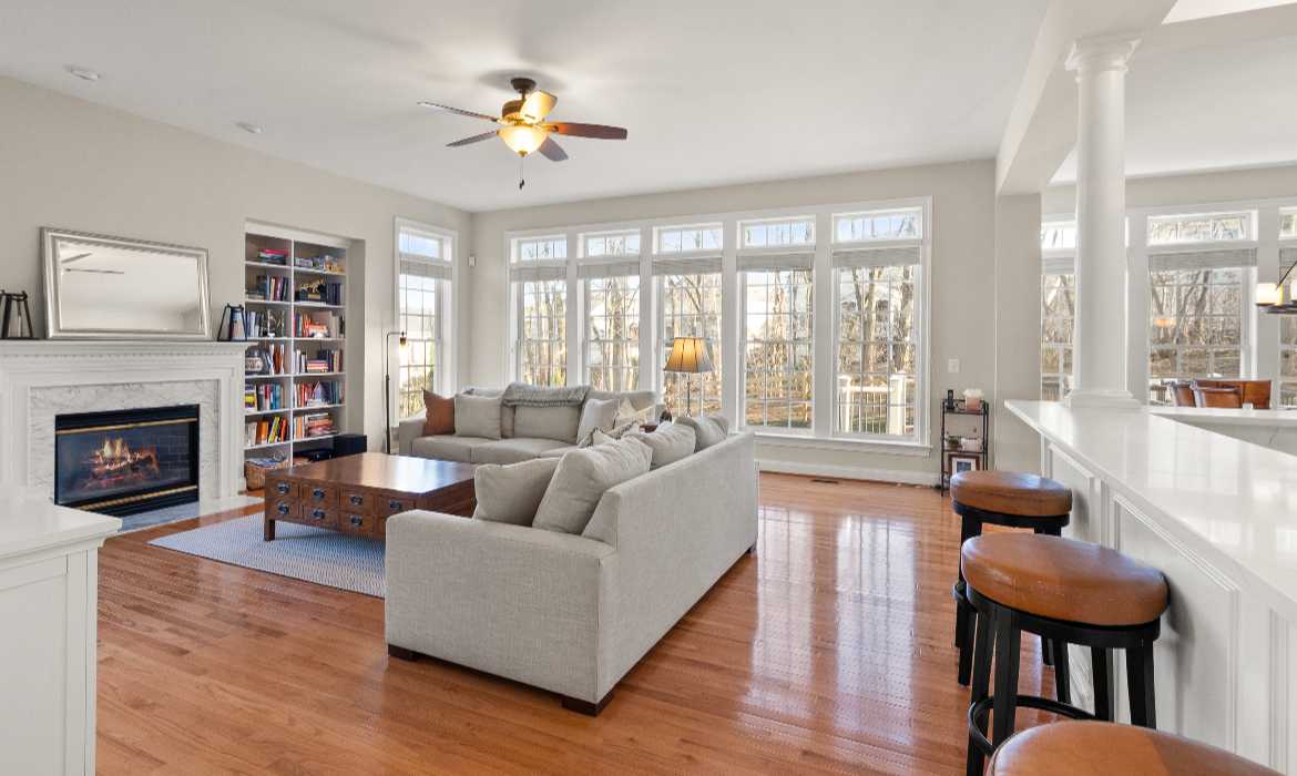 Garrell Group Top Leesburg Realtor 19126 Stream Crossing Ct web 10