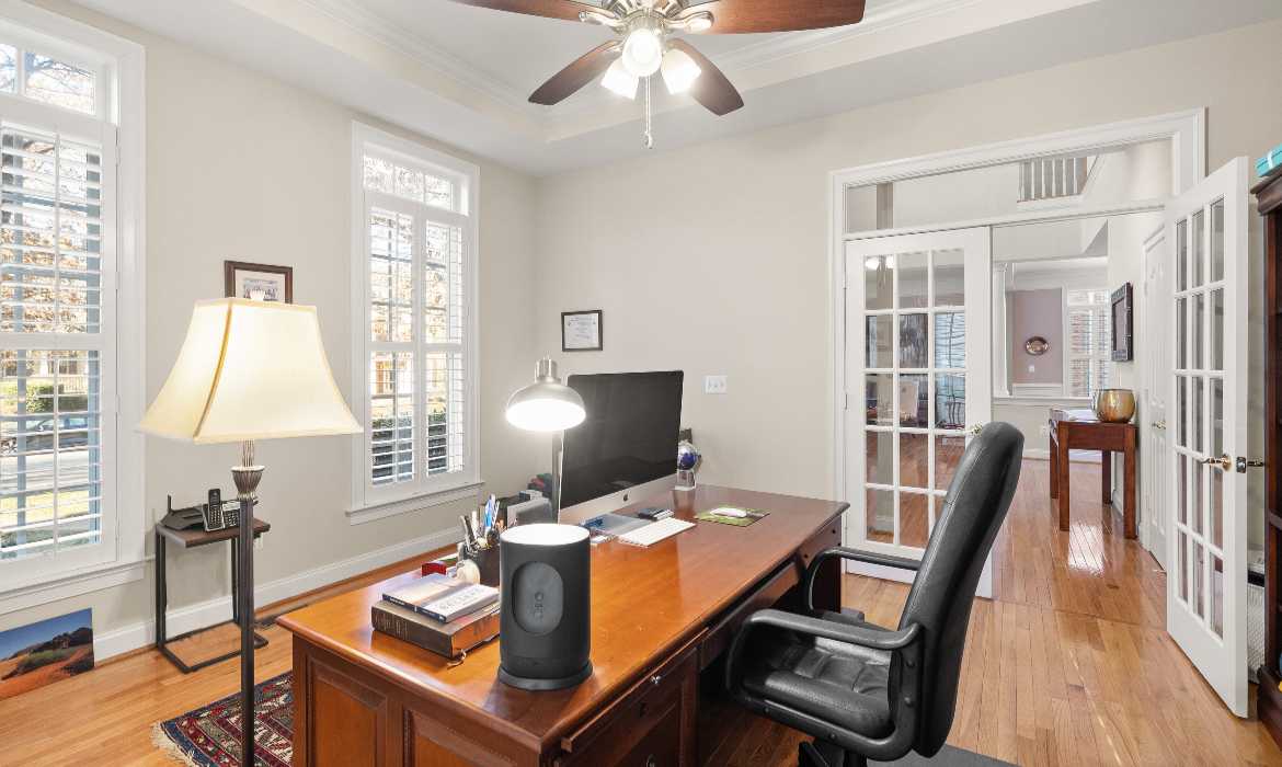 Garrell Group Top Leesburg Realtor 19126 Stream Crossing Ct web 18