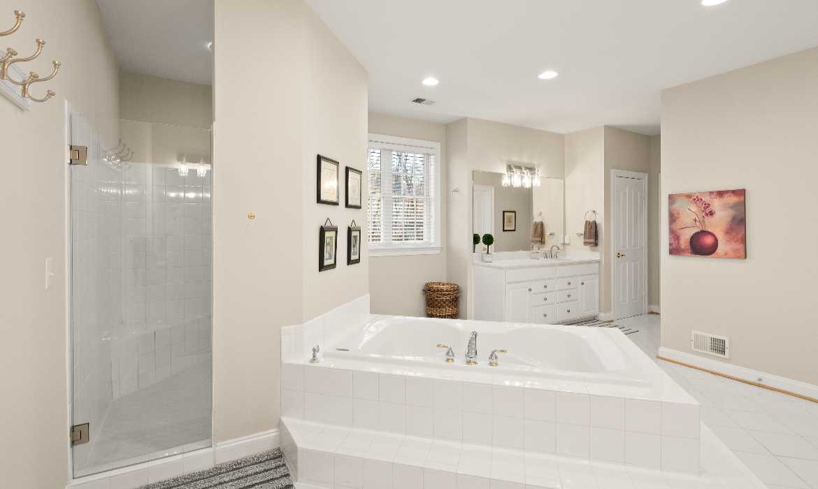 Garrell Group Top Leesburg Realtor 19126 Stream Crossing Ct web 27