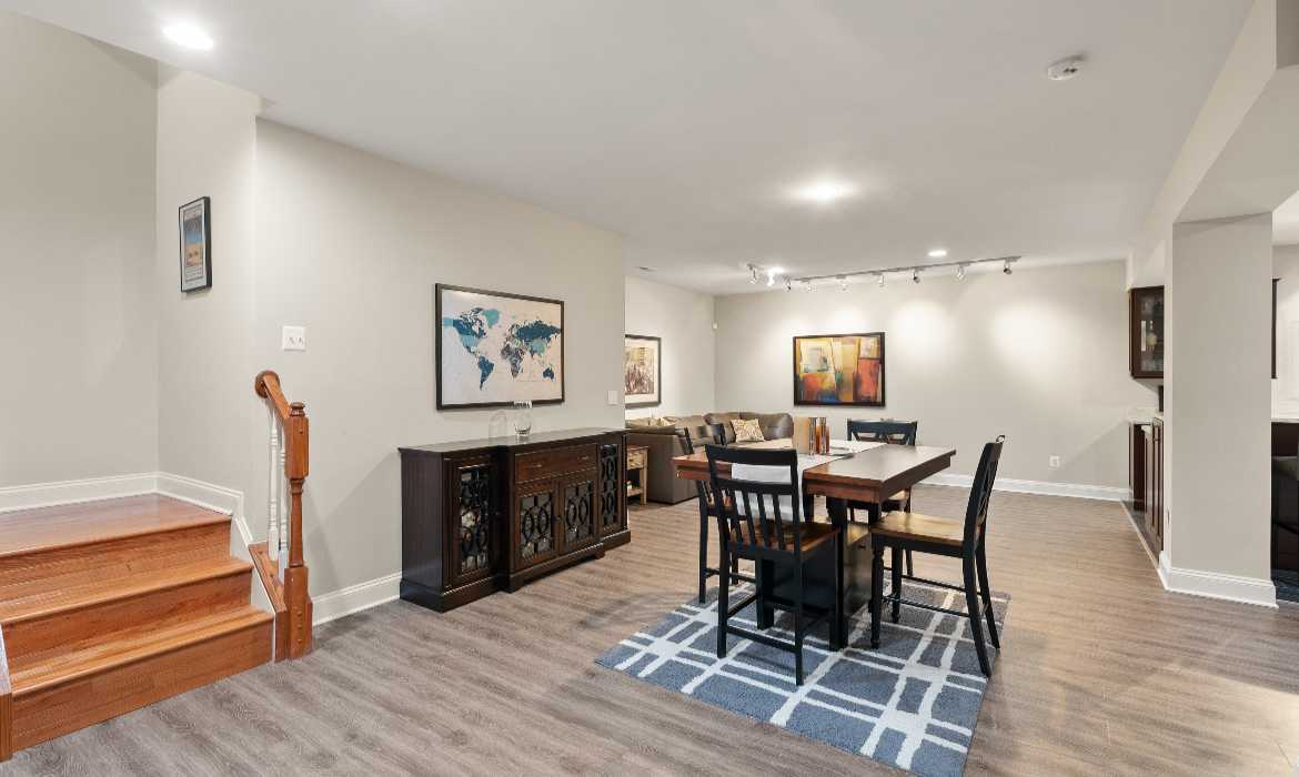 Garrell Group Top Leesburg Realtor 19126 Stream Crossing Ct web 36