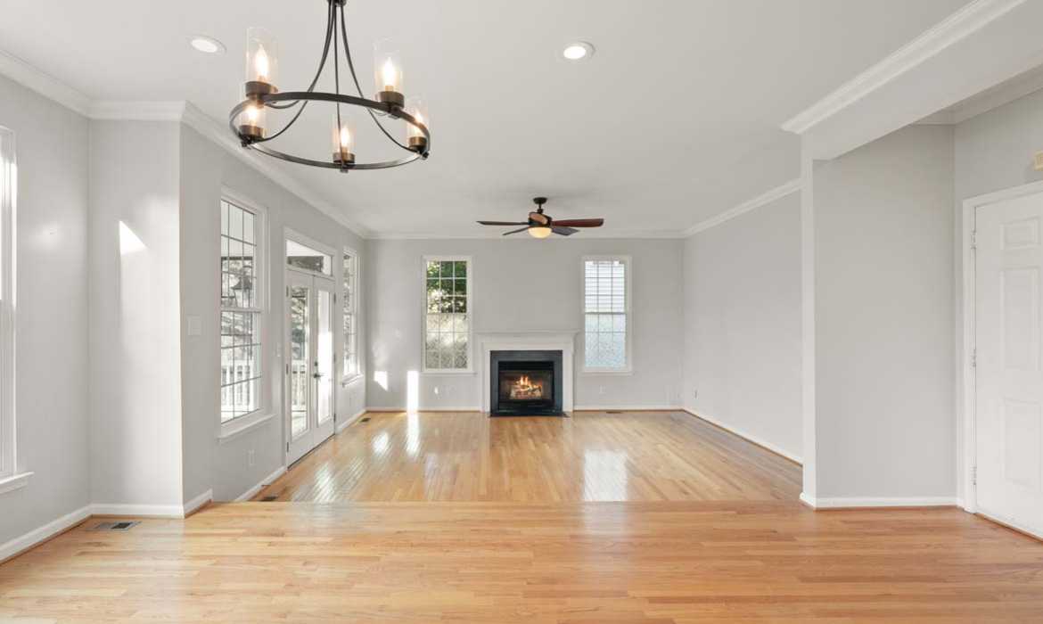 Garrell Group Top Sterling Realtor 21147 Brookside Ln web 13