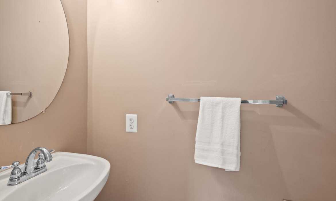 Garrell Group Top Sterling Realtor 21147 Brookside Ln web 19