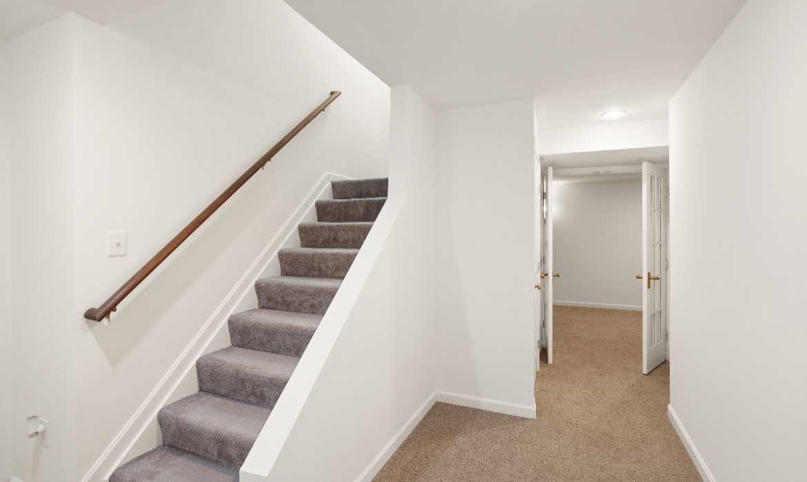 Garrell Group Top Ashburn Realtor 20504 Deerwatch Pl web 34