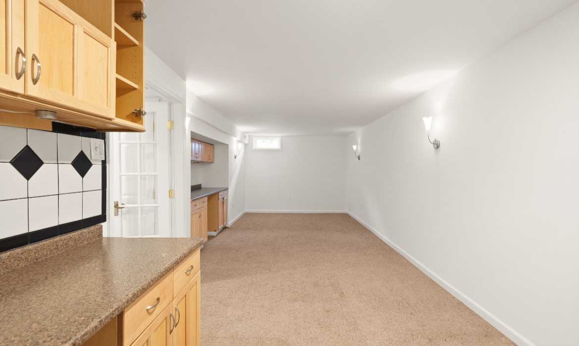 Garrell Group Top Ashburn Realtor 20504 Deerwatch Pl web 35