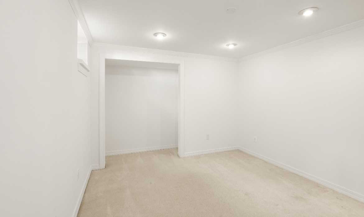 Garrell Group Top Ashburn Realtor 20504 Deerwatch Pl web 38