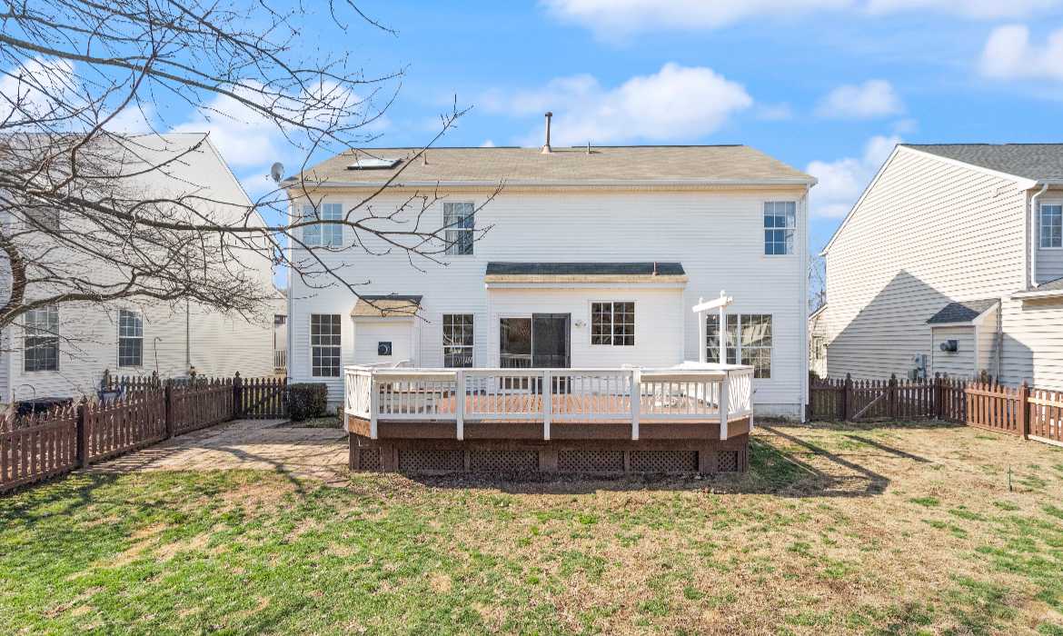 Garrell Group Top Ashburn Realtor 20504 Deerwatch Pl web 41