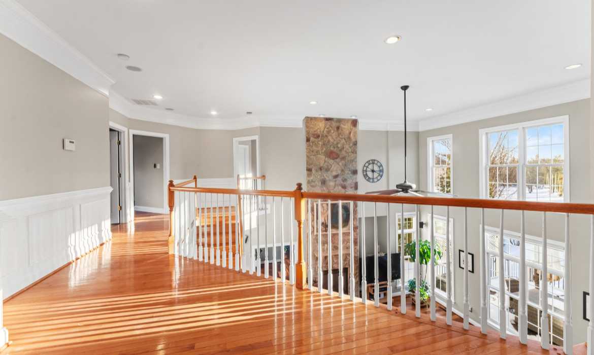 Garrell Group Top Lansdowne Realtor 19219 Burnt Bridge Dr web 19