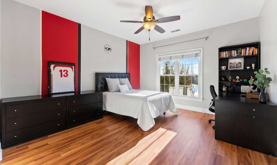 Garrell Group Top Lansdowne Realtor 19219 Burnt Bridge Dr web 24