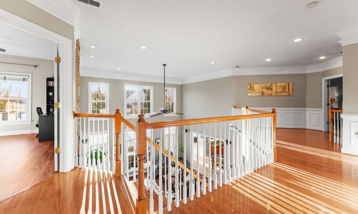 Garrell Group Top Lansdowne Realtor 19219 Burnt Bridge Dr web 27