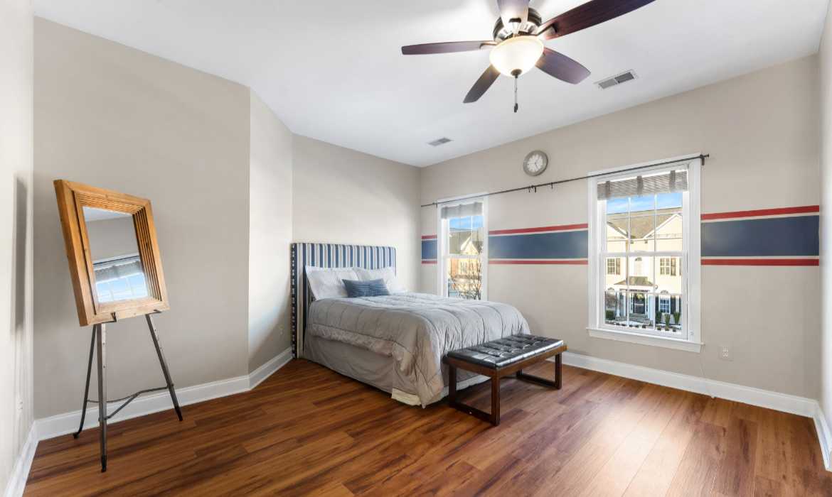 Garrell Group Top Lansdowne Realtor 19219 Burnt Bridge Dr web 29