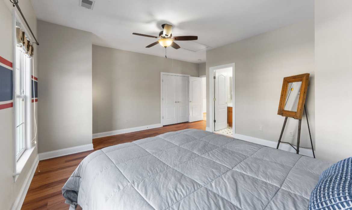 Garrell Group Top Lansdowne Realtor 19219 Burnt Bridge Dr web 30