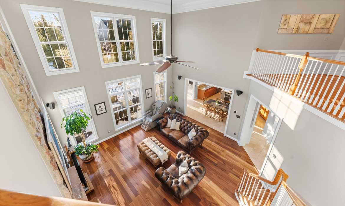 Garrell Group Top Lansdowne Realtor 19219 Burnt Bridge Dr web 32