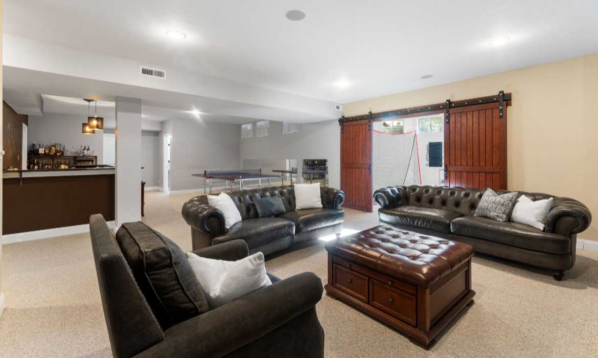 Garrell Group Top Lansdowne Realtor 19219 Burnt Bridge Dr web 34