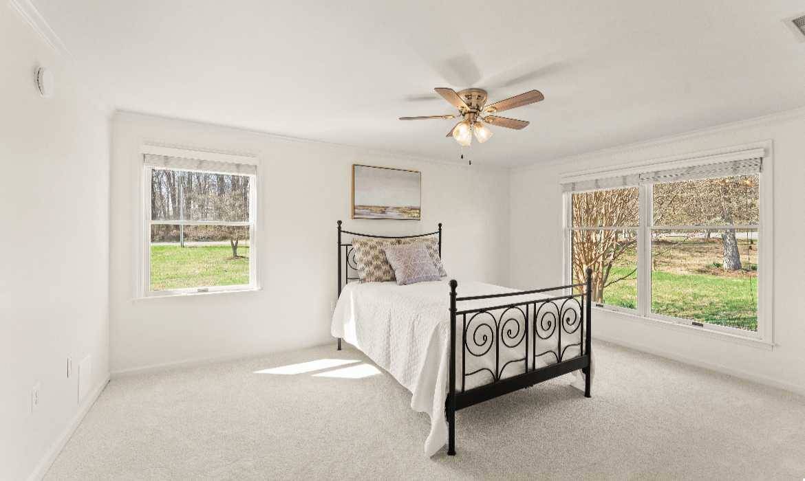 Garrell Group Top Leesburg Realtor 13840 Barnhouse Pl web 12