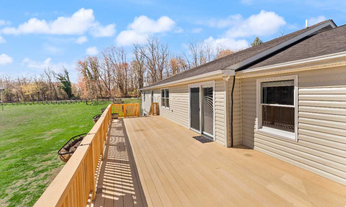 Garrell Group Top Leesburg Realtor 13840 Barnhouse Pl web 32