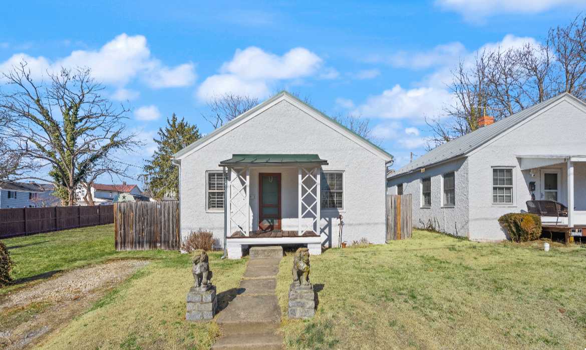 Garrell Group Top Leesburg Realtor 224 South St SE web 02