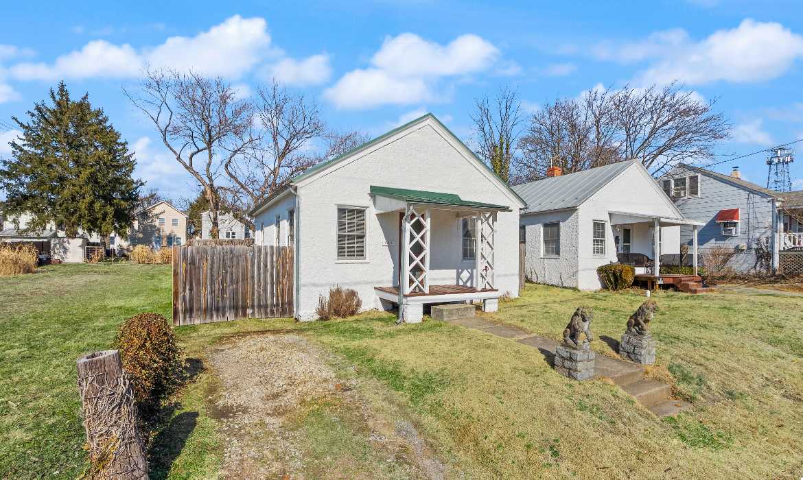 Garrell Group Top Leesburg Realtor 224 South St SE web 04