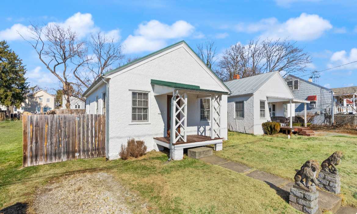 Garrell Group Top Leesburg Realtor 224 South St SE web 05