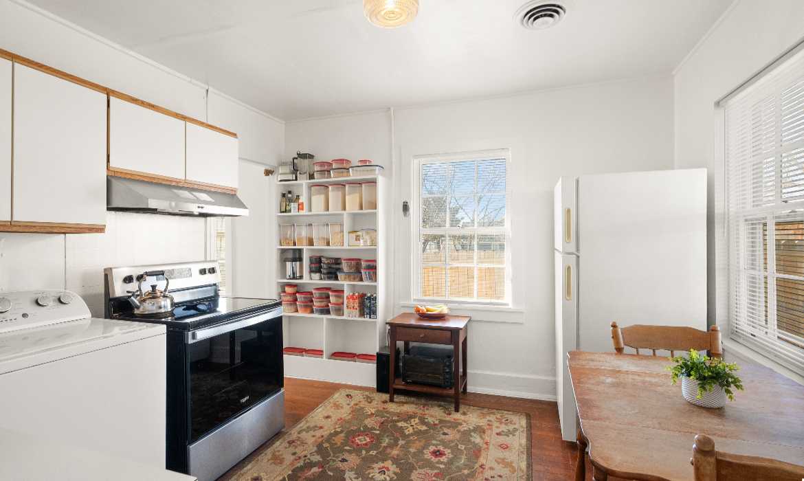 Garrell Group Top Leesburg Realtor 224 South St SE web 12