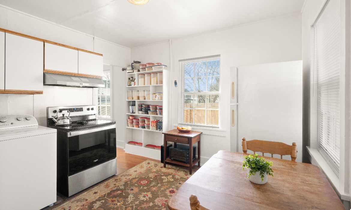 Garrell Group Top Leesburg Realtor 224 South St SE web 13