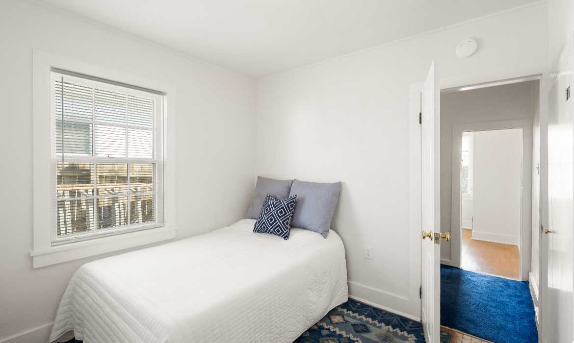 Garrell Group Top Leesburg Realtor 224 South St SE web 18