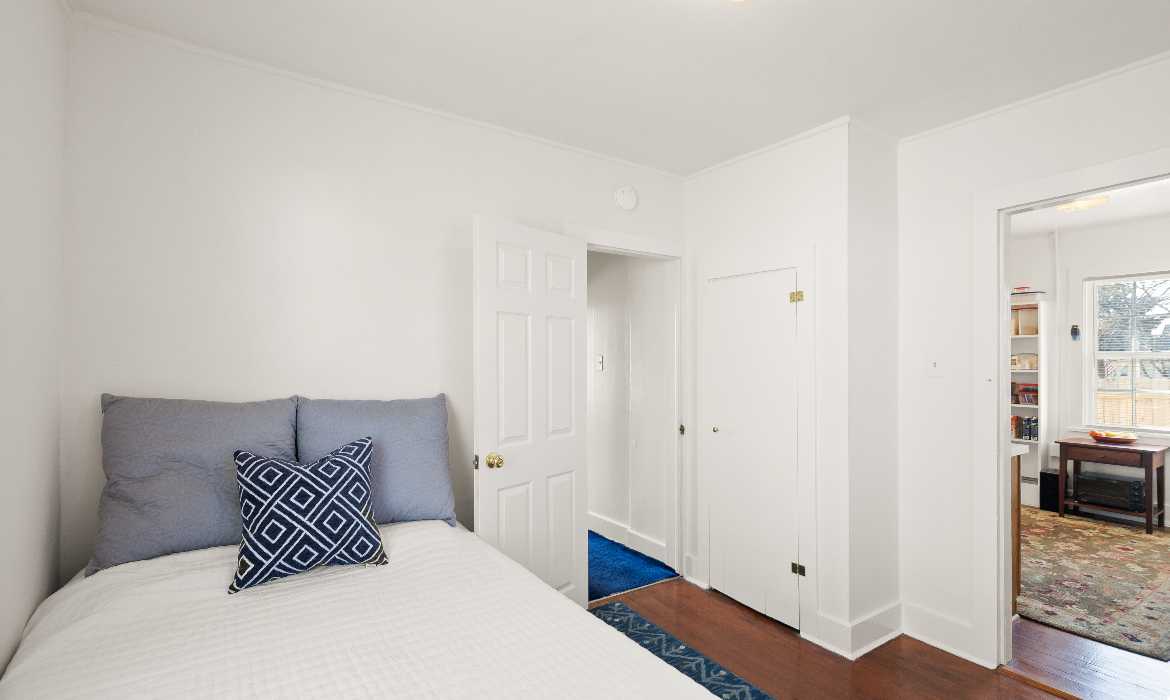 Garrell Group Top Leesburg Realtor 224 South St SE web 19