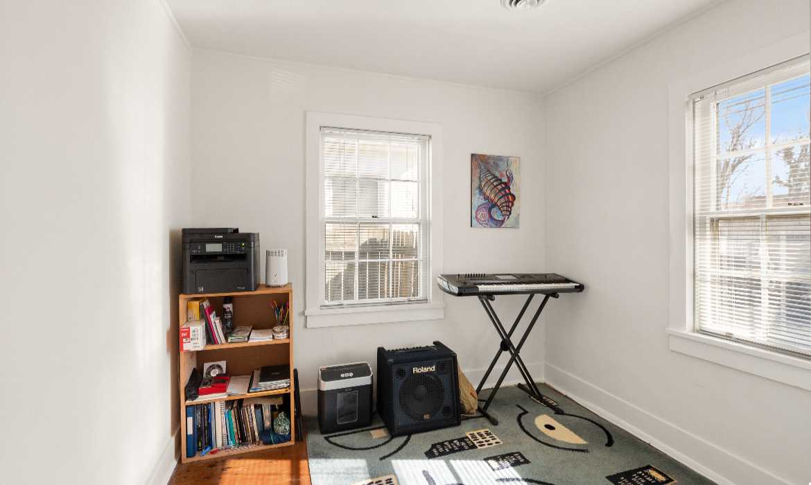 Garrell Group Top Leesburg Realtor 224 South St SE web 20