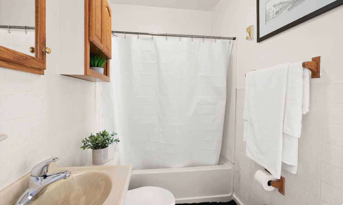 Garrell Group Top Leesburg Realtor 224 South St SE web 22