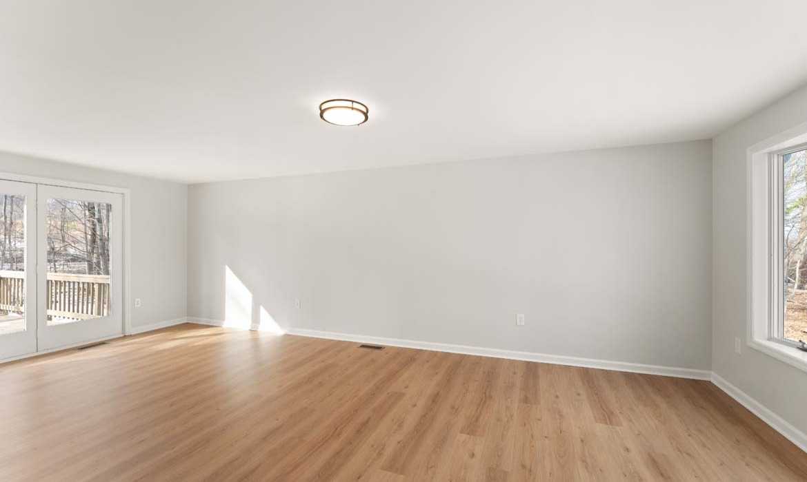 Garrell Group Top Leesburg Realtor 41780 Conklin Dr web 06