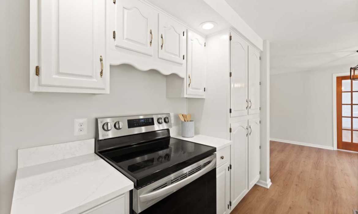 Garrell Group Top Leesburg Realtor 41780 Conklin Dr web 13