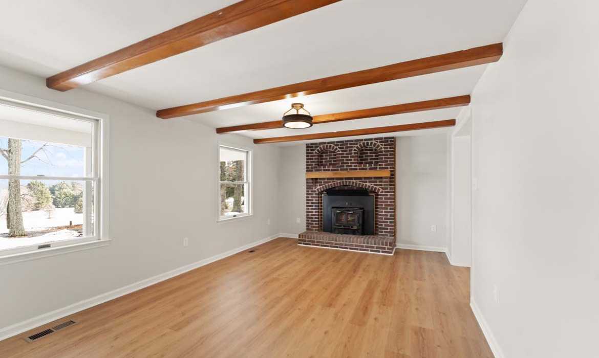 Garrell Group Top Leesburg Realtor 41780 Conklin Dr web 23