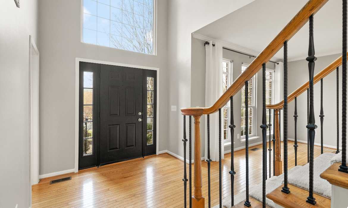 Garrell Group Top Leesburg Realtor 43229 Cavell Ct web 04