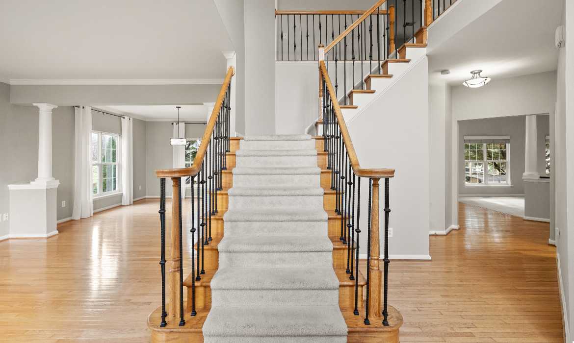 Garrell Group Top Leesburg Realtor 43229 Cavell Ct web 05