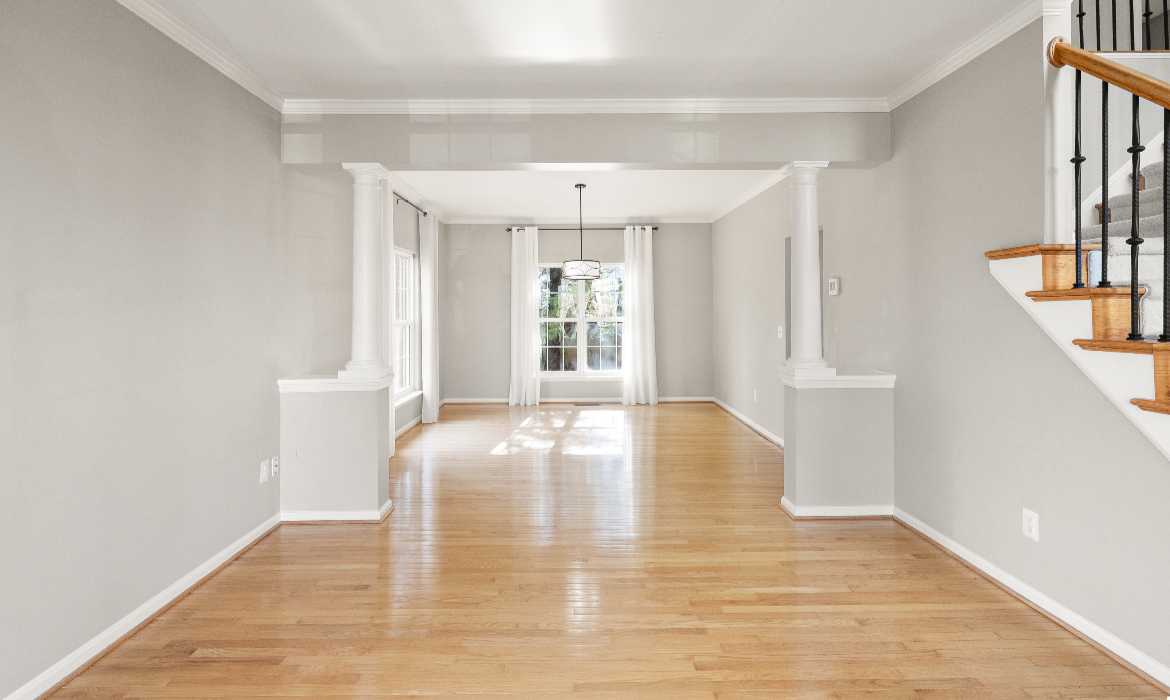 Garrell Group Top Leesburg Realtor 43229 Cavell Ct web 07