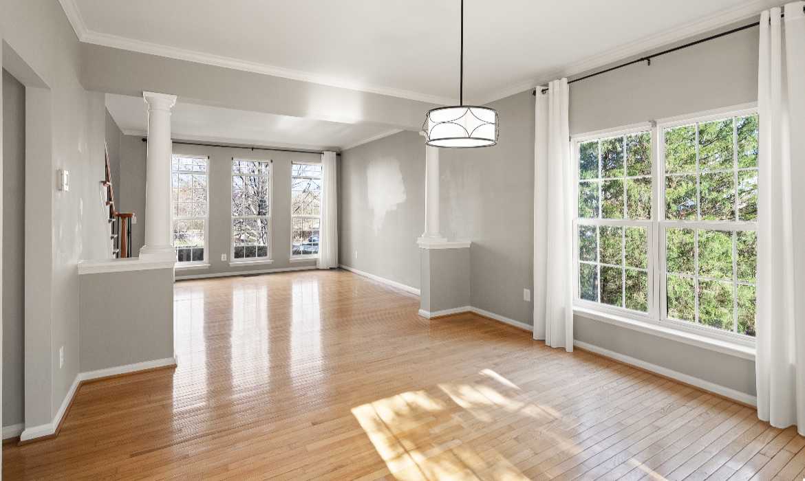 Garrell Group Top Leesburg Realtor 43229 Cavell Ct web 11