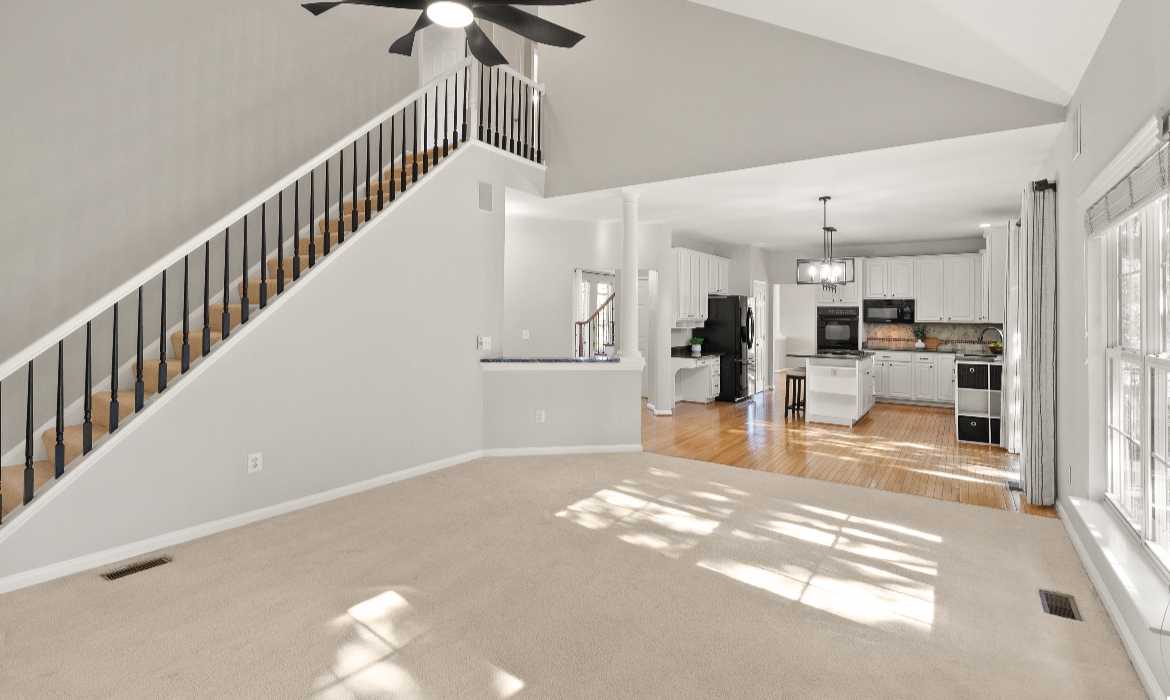 Garrell Group Top Leesburg Realtor 43229 Cavell Ct web 17