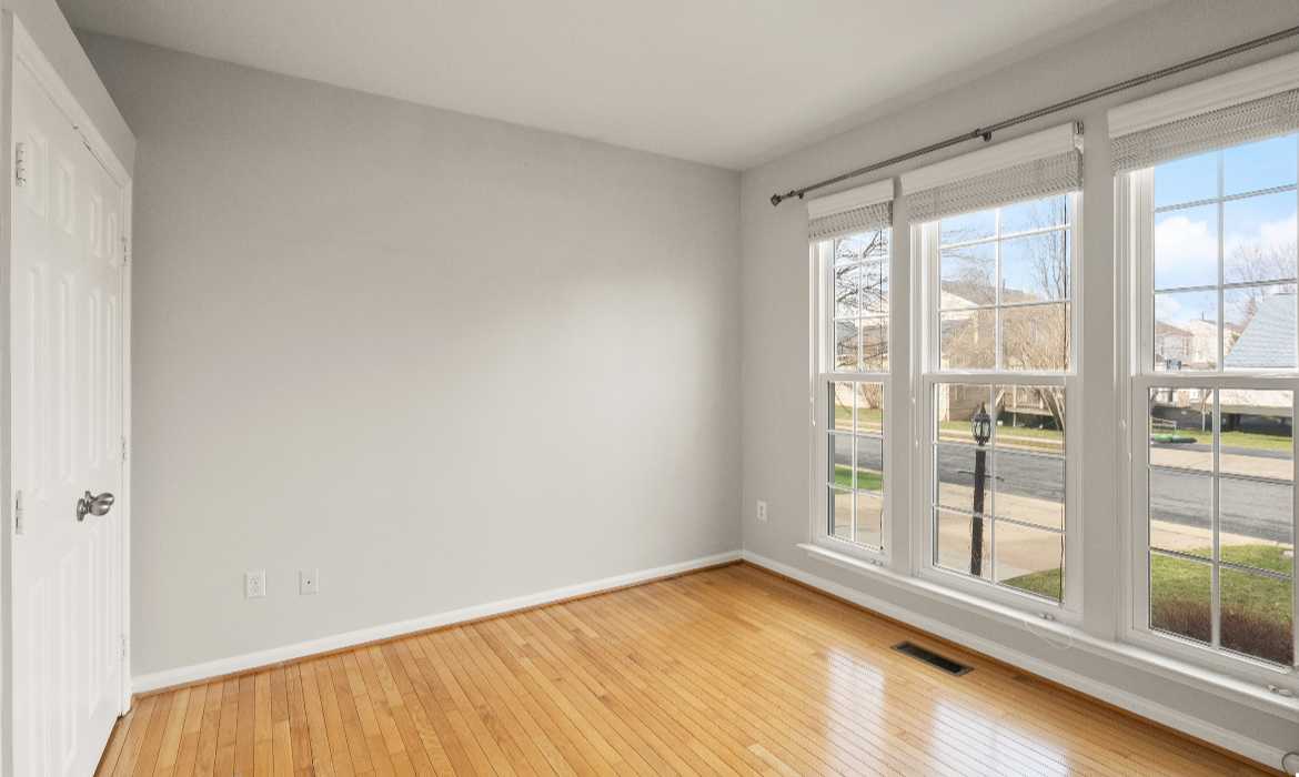 Garrell Group Top Leesburg Realtor 43229 Cavell Ct web 18