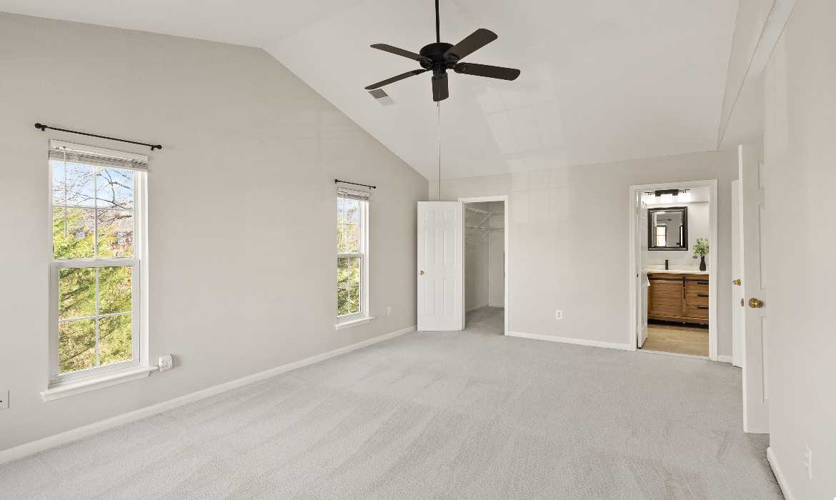 Garrell Group Top Leesburg Realtor 43229 Cavell Ct web 25