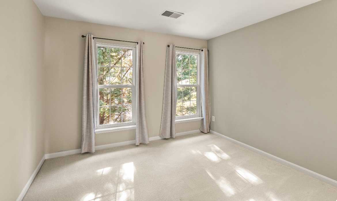 Garrell Group Top Leesburg Realtor 43229 Cavell Ct web 29