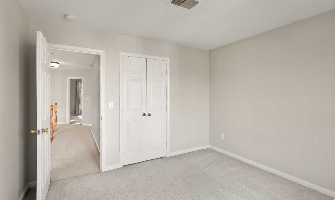 Garrell Group Top Leesburg Realtor 43229 Cavell Ct web 32