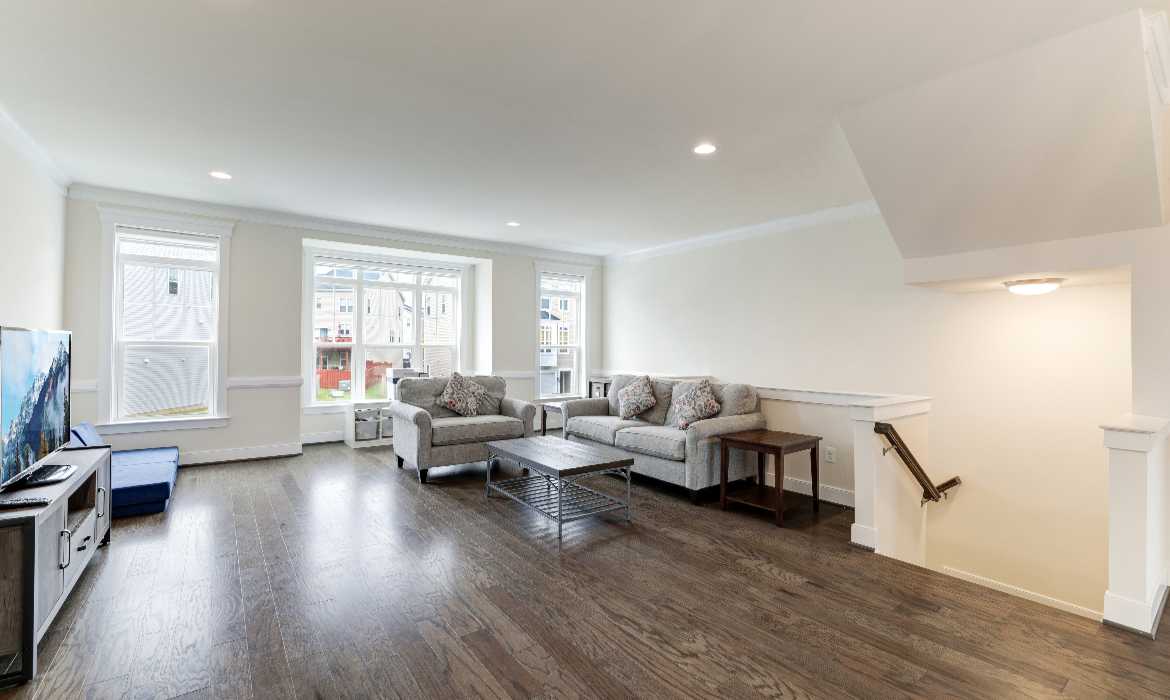 Garrell Group Top Purcellville Realtor 230 Upper Brook Ter web 25