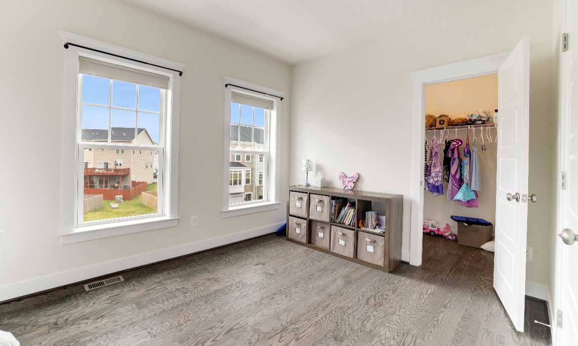 Garrell Group Top Purcellville Realtor 230 Upper Brook Ter web 28