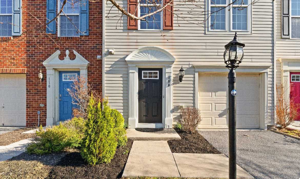 Garrell Group Top Stephenson Realtor 108 Domino Ct web 04