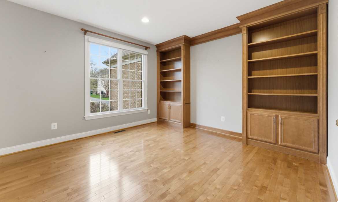 Garrell Group Top Ashburn Realtor 20210 Kiawah Island Dr web 15