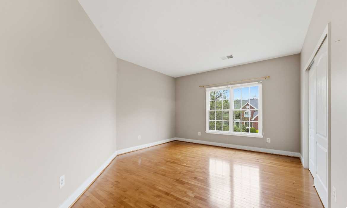 Garrell Group Top Ashburn Realtor 20210 Kiawah Island Dr web 26