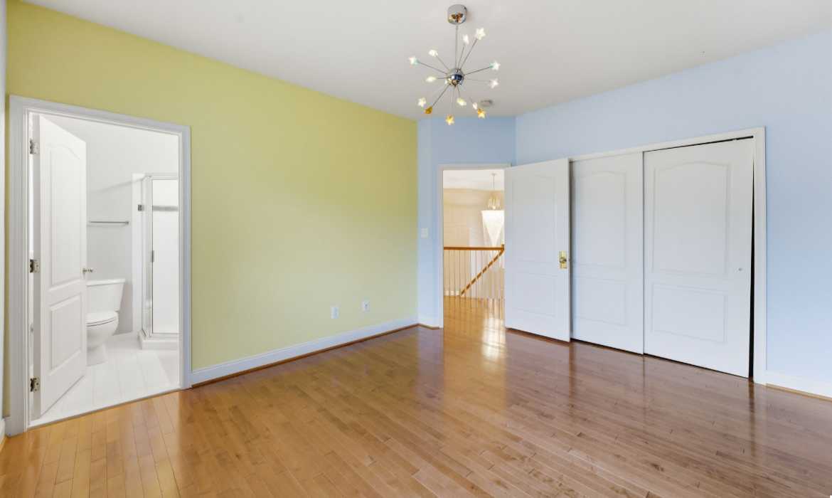 Garrell Group Top Ashburn Realtor 20210 Kiawah Island Dr web 31