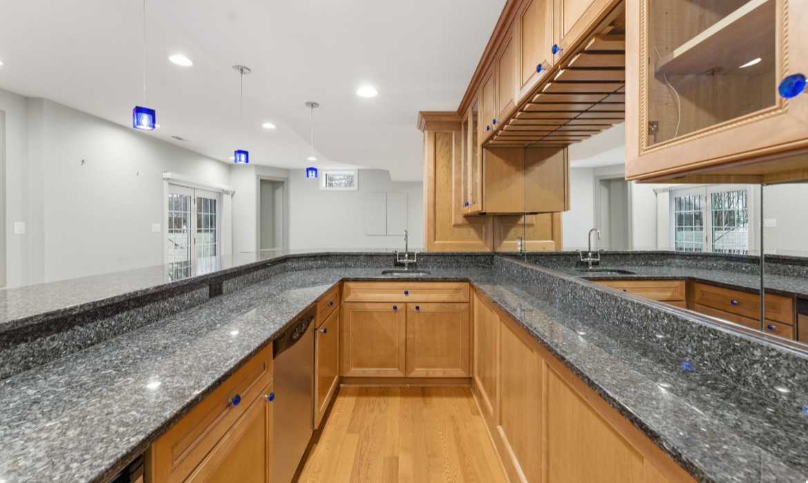 Garrell Group Top Ashburn Realtor 20210 Kiawah Island Dr web 36