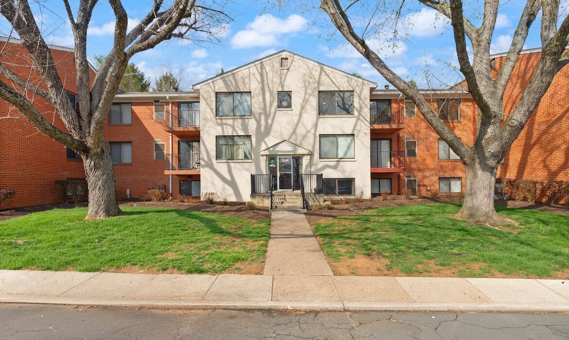 125-K Clubhouse Dr SW #11