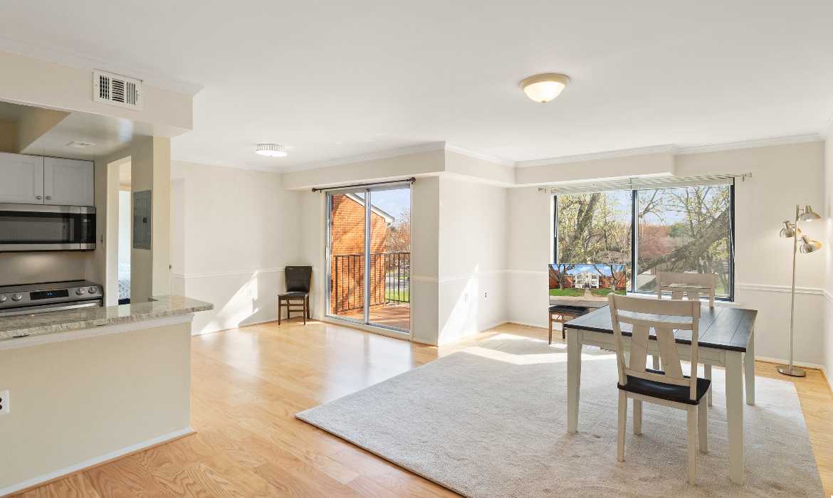 Garrell Group Top Leesburg Realtor 125 K Clubhouse Dr SW 11 web 07